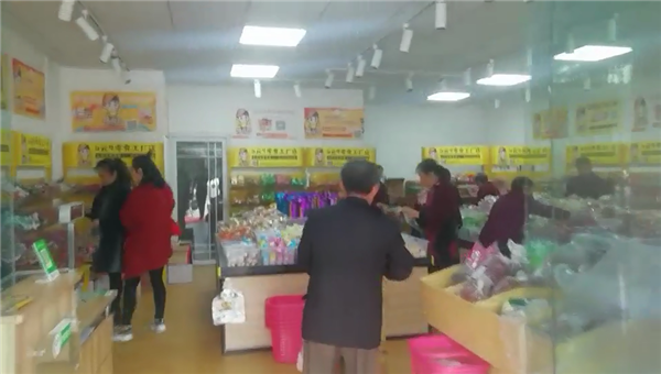創(chuàng)業(yè)開店選擇休閑零食行業(yè)合適嗎？零食店加盟能否吃香？
