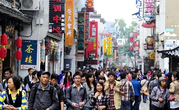 河源創(chuàng)業(yè)加盟零食店連鎖風(fēng)險(xiǎn)大嗎？