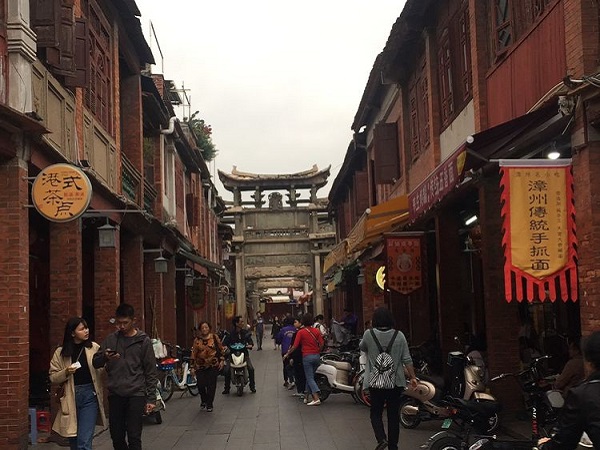漳州饞嘴郎零食店加盟怎么做的？前期要投入多少資金？